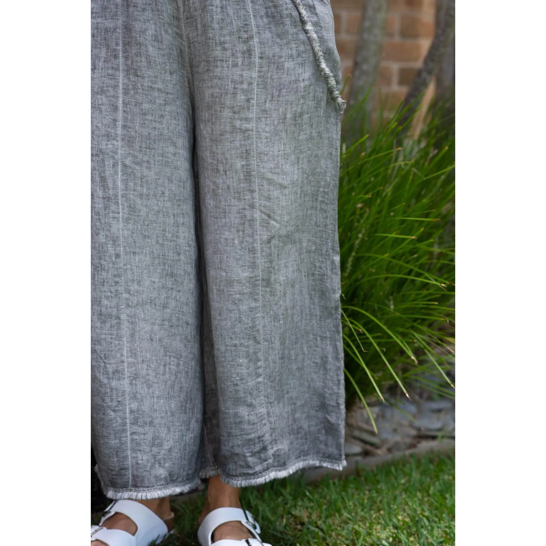 Donna Donna Grey Chai Pant