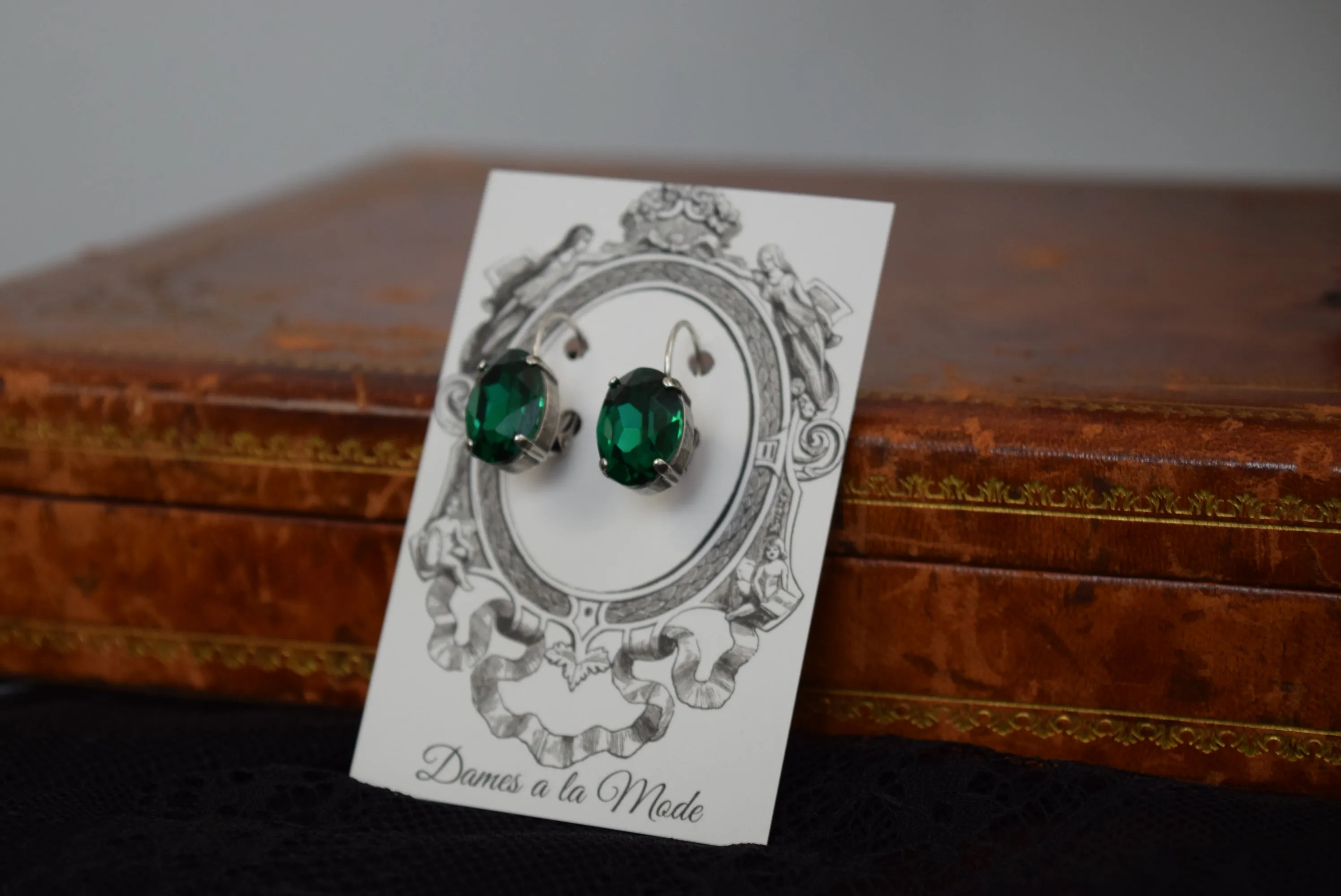 Emerald Green Aurora Crystal Earrings - Medium Oval