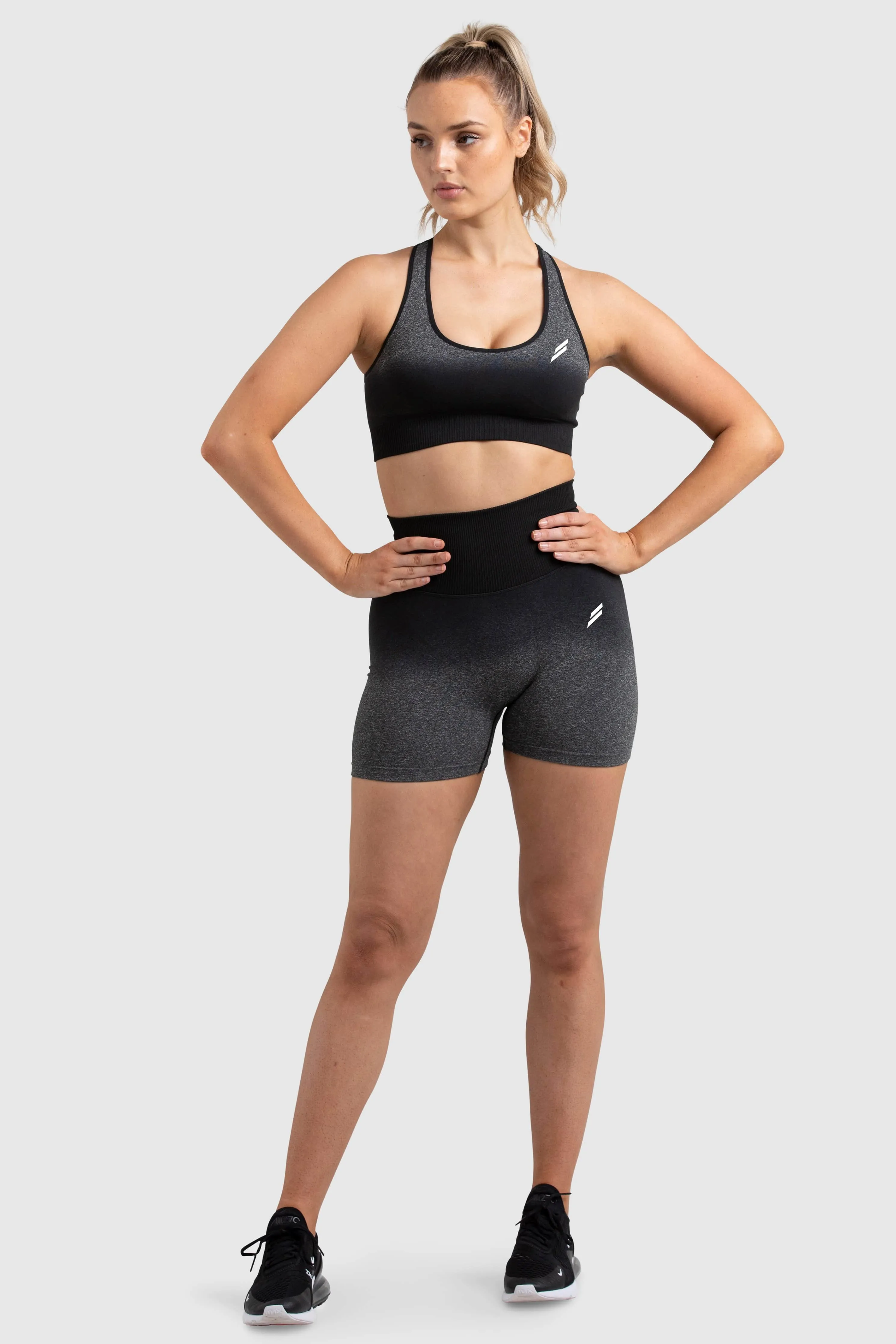 Ombre Scrunch Seamless Shorts - Black